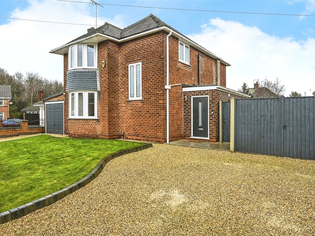 3 bed detached house for sale in Charnwood Grove, Mansfield