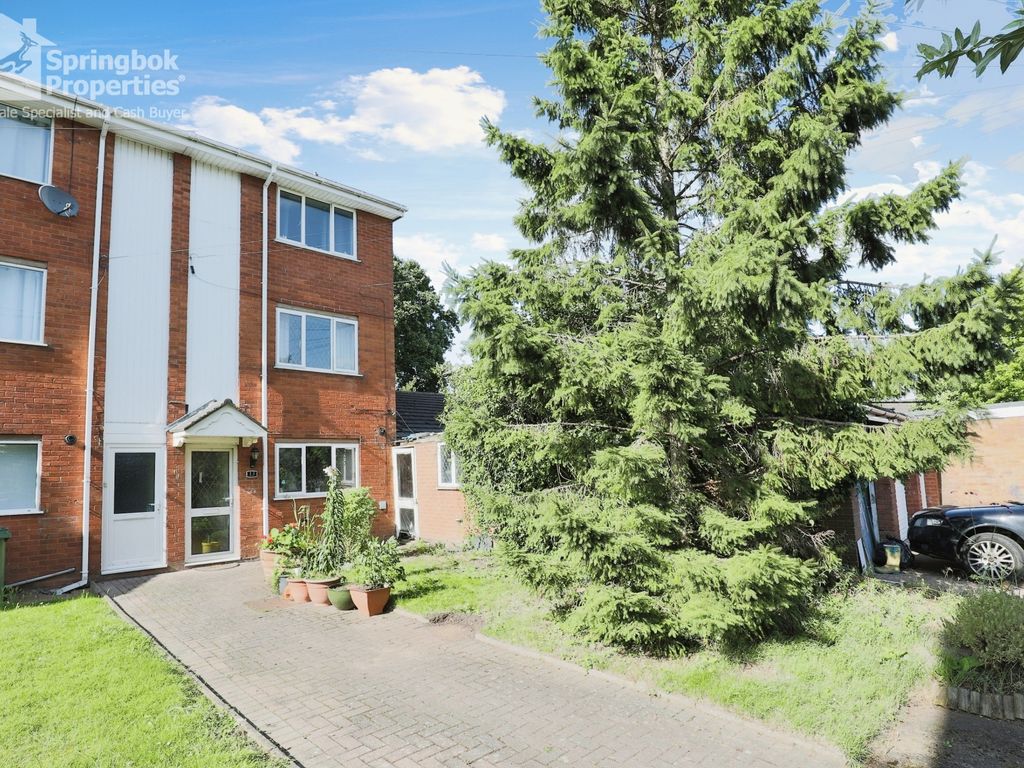 4 bed terraced house for sale in Trelawney Close, St Johns, Worcester, Worcestershire WR2 Zoopla