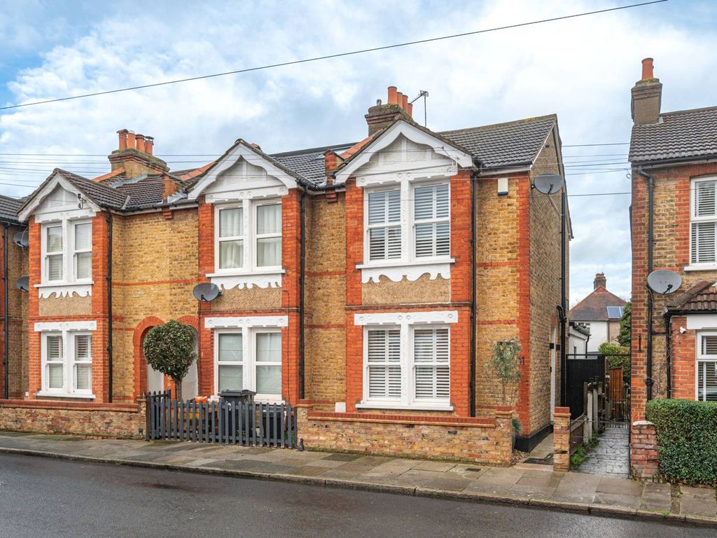 2 bed end terrace house for sale in Herbert Road, Bromley BR2, £625,000