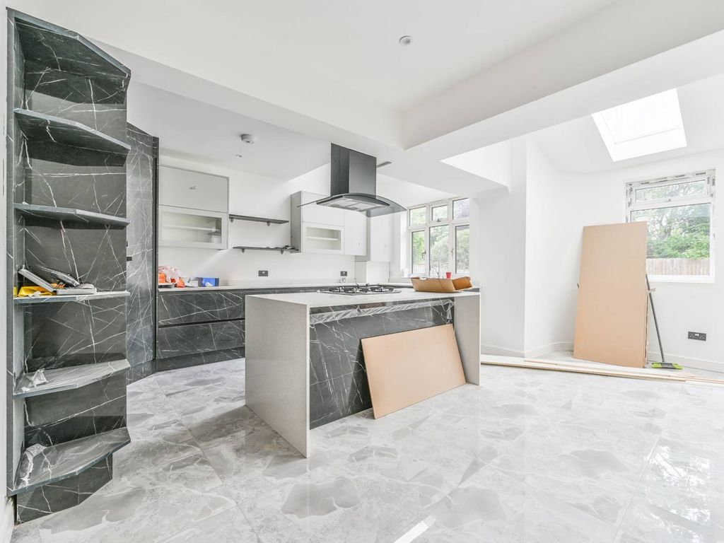 6 bed semidetached house for sale in Blairderry Road, Streatham Hill