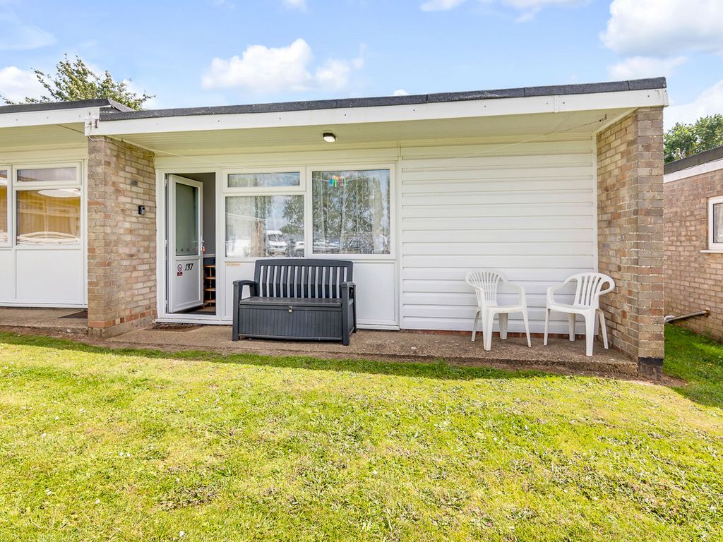 2 bed property for sale in Florida Holiday Park, Great Yarmouth NR29, £