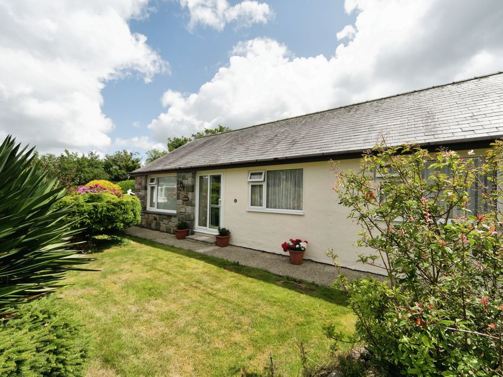 3 bed bungalow for sale in Glanerch, Abererch, Pwllheli, Gwynedd LL53
