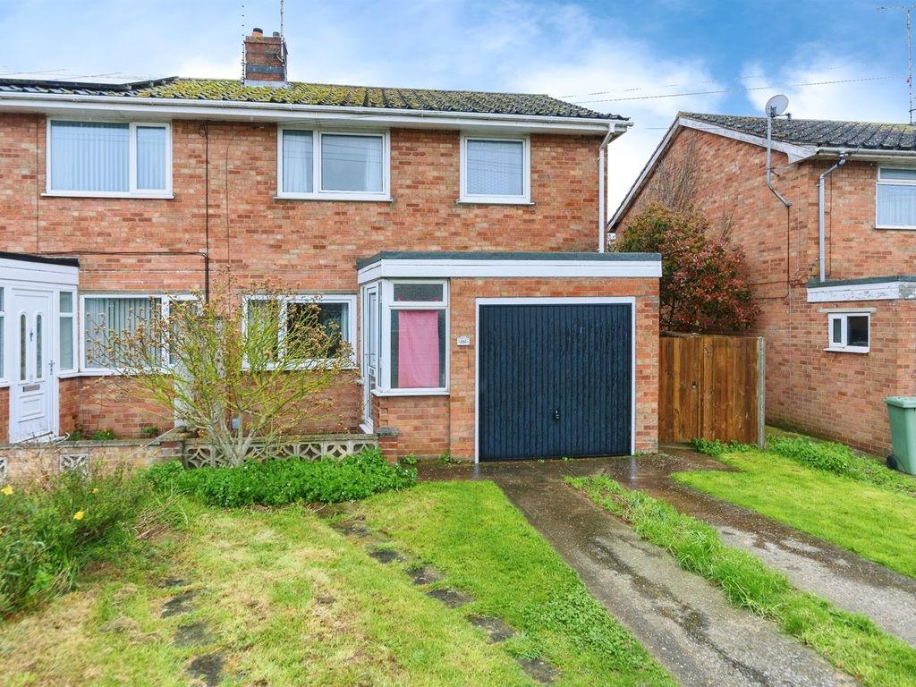 3 bed semidetached house for sale in Godsey Lane, Market Deeping