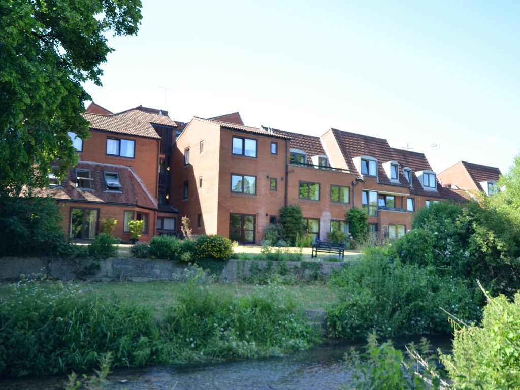 South Street, Farnham, Surrey GU9  