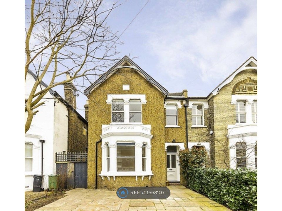 4 bed semidetached house to rent in Tankerville Road, Streatham SW16