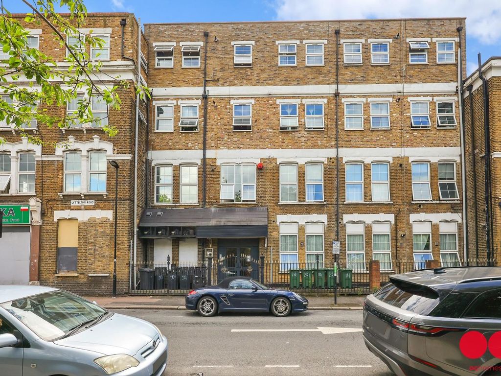1 bed flat to rent in High Road Leyton, London E10, £1,500 pcm Zoopla