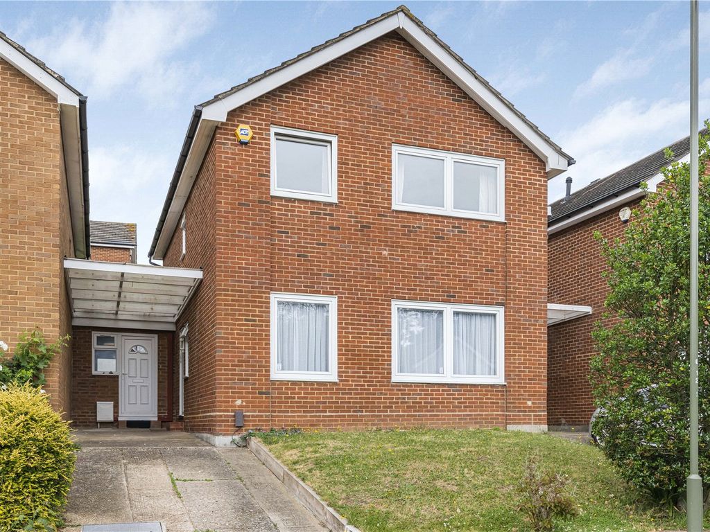 4 bed link detached house for sale in Oakham Drive, Bromley BR2, £