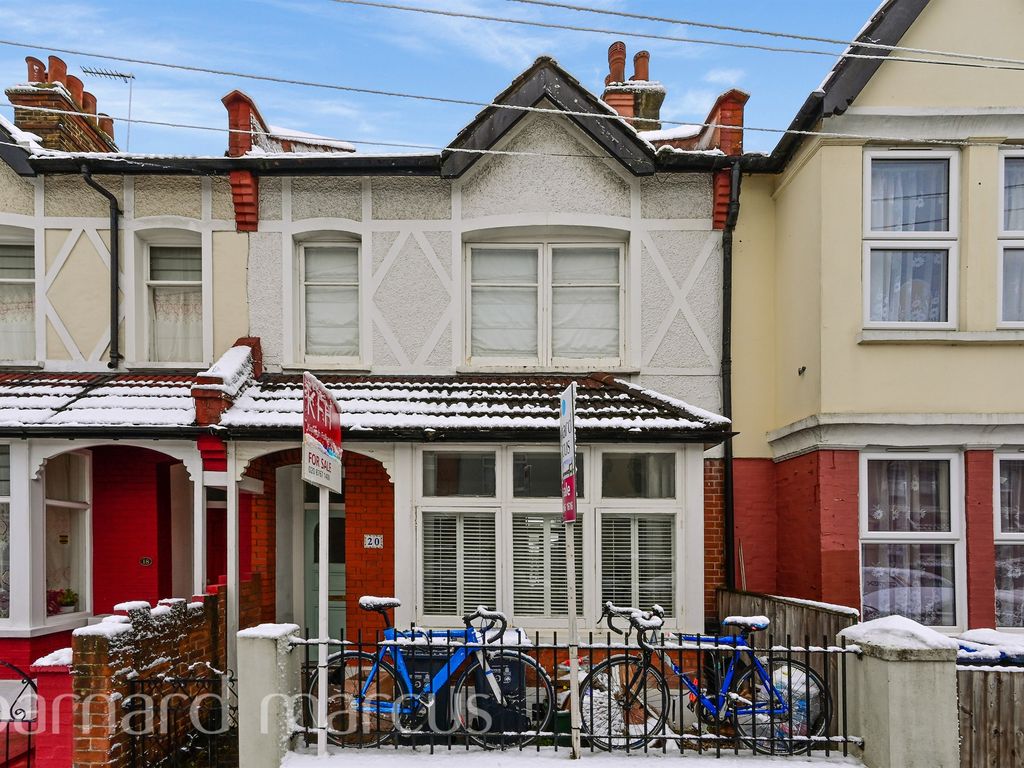 3 bed terraced house for sale in Crusoe Road, Mitcham CR4 Zoopla