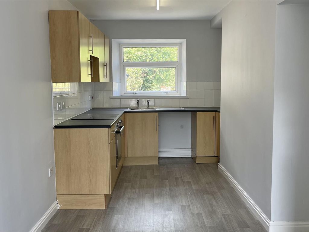 2 bed flat to rent in Queens Road, Elliots Town, New Tredegar NP24 Zoopla