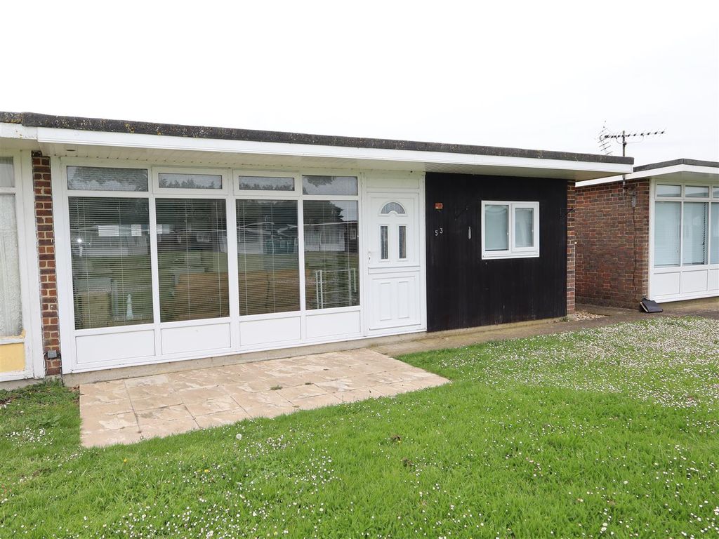 2 bed chalet for sale in The Parade, Greatstone, New Romney TN28, £