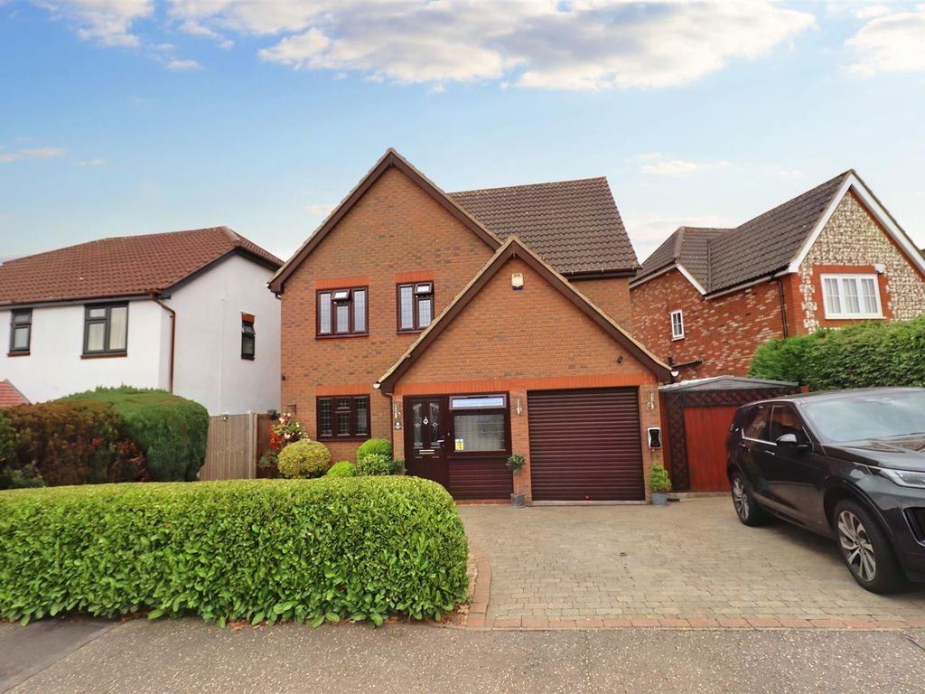 4 bed detached house for sale in Bridport Way, Braintree CM7 Zoopla