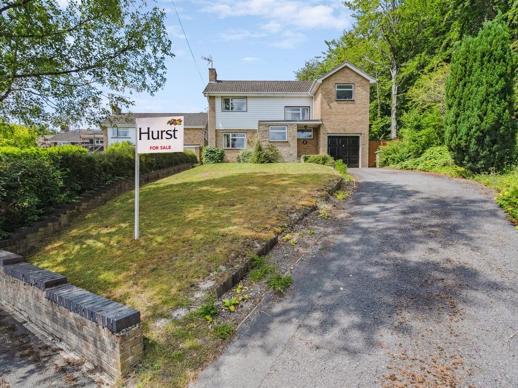 4 bed detached house for sale in Wyndham Avenue, Hughenden Park, High
