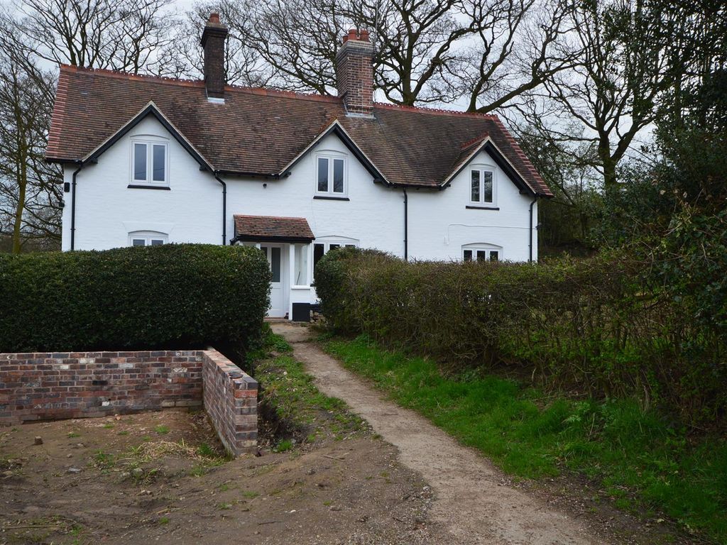3 bed cottage to rent in Honeywall Lane, Madeley Heath, Crewe CW3, £