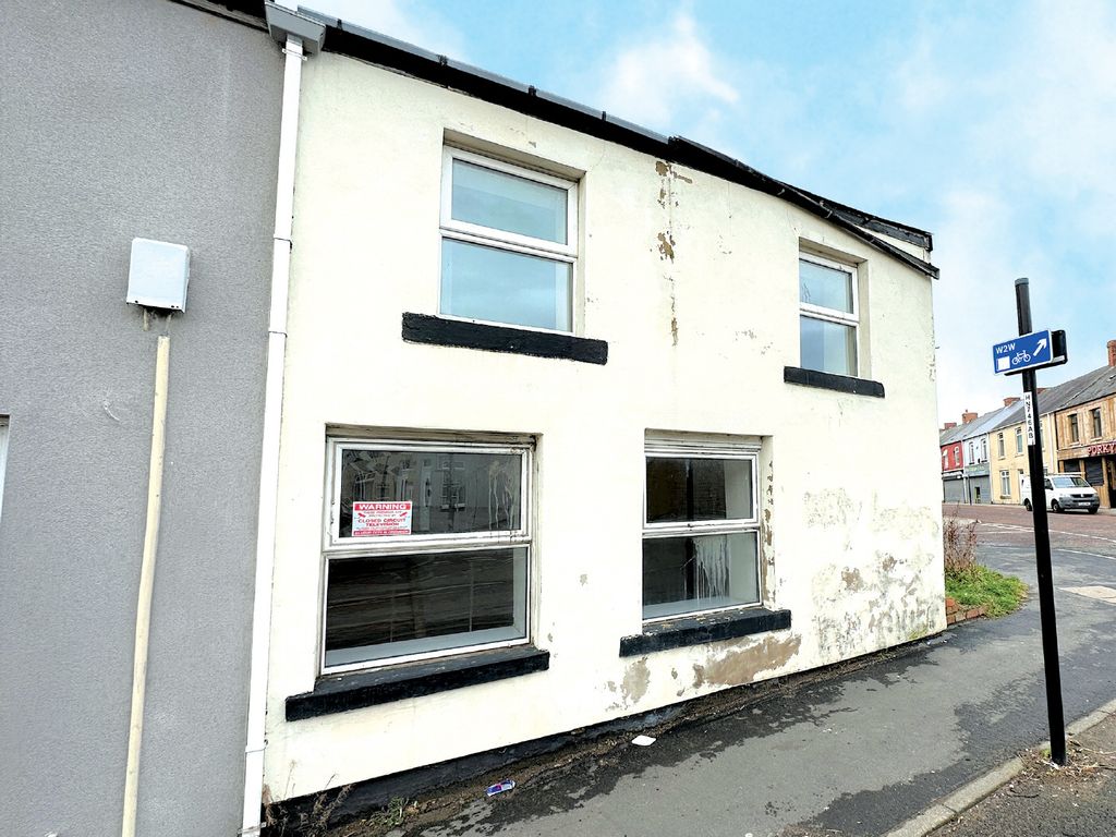 3 bed end terrace house for sale in Caroline Street, HettonLeHole