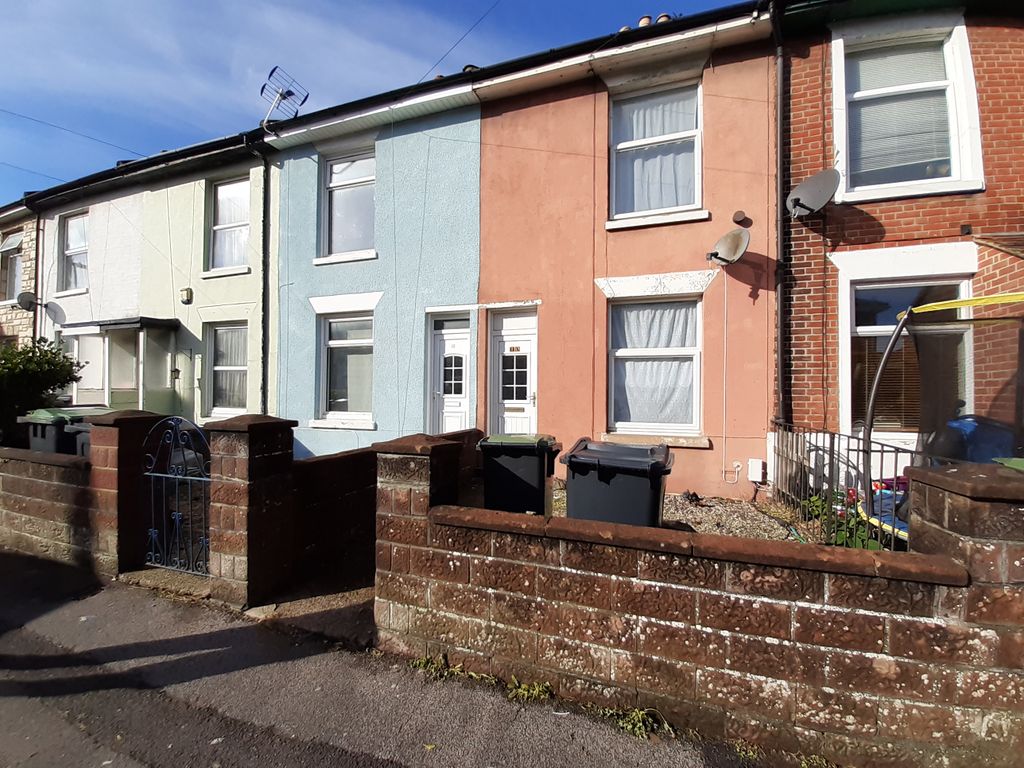 2 bed terraced house to rent in Bedford Street, Gosport PO12 Zoopla