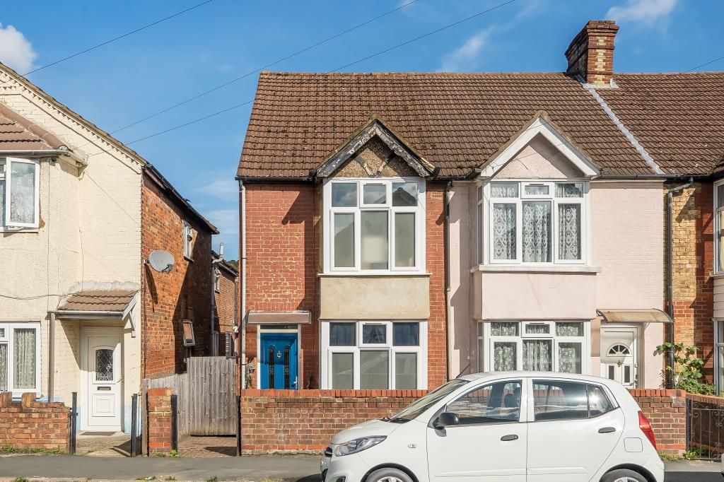 3 bed semidetached house for sale in High Buckinghamshire