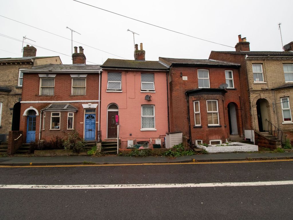 6 bed terraced house for sale in Maldon Road, Colchester, Essex CO3, £