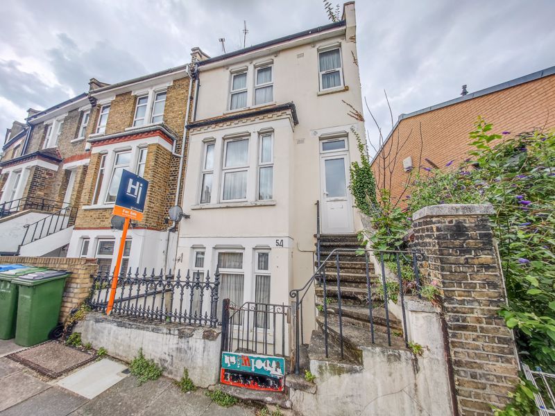 3 bed end terrace house for sale in Waverley Road, London SE18, £