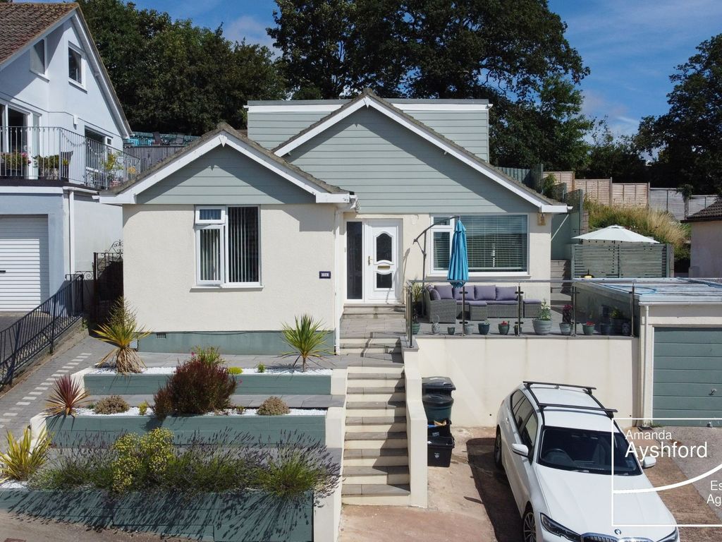 5 bed detached bungalow for sale in Dolphin Court Road, Preston