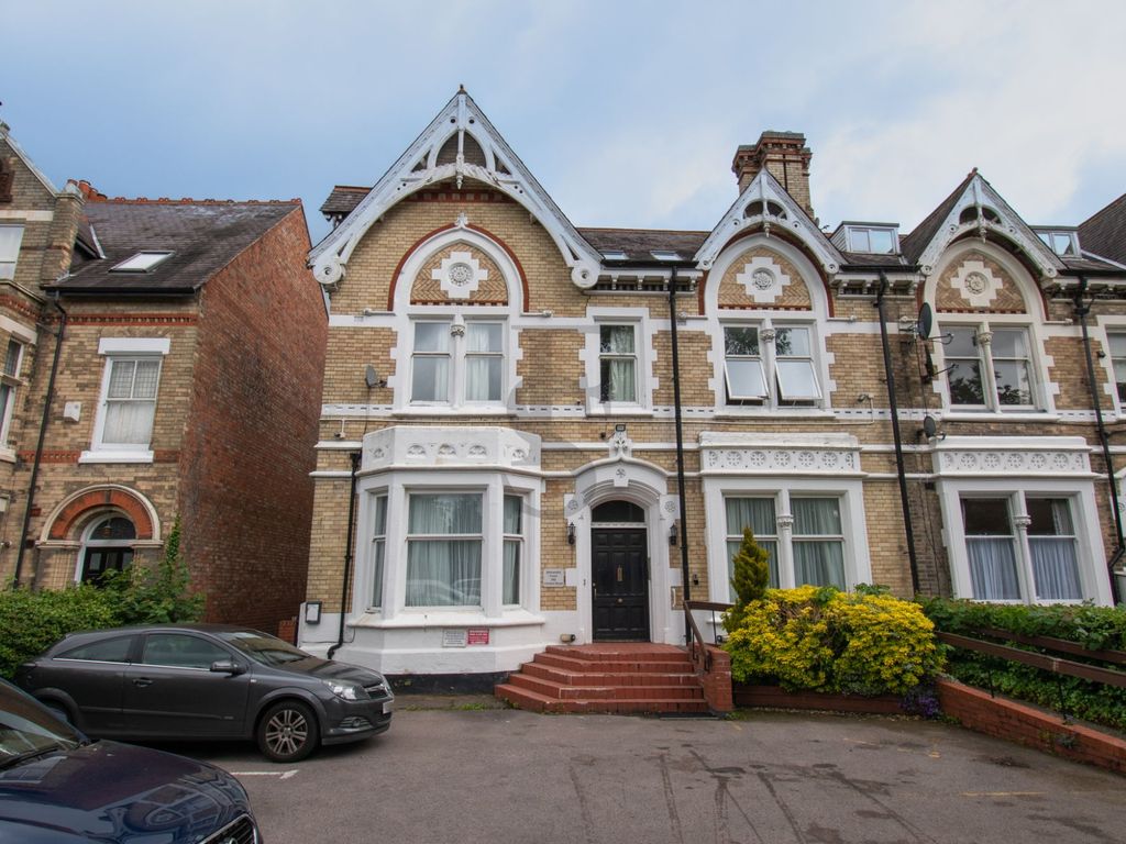 1 bed flat to rent in Alexandra Court, London Road, Leicester LE2, £870