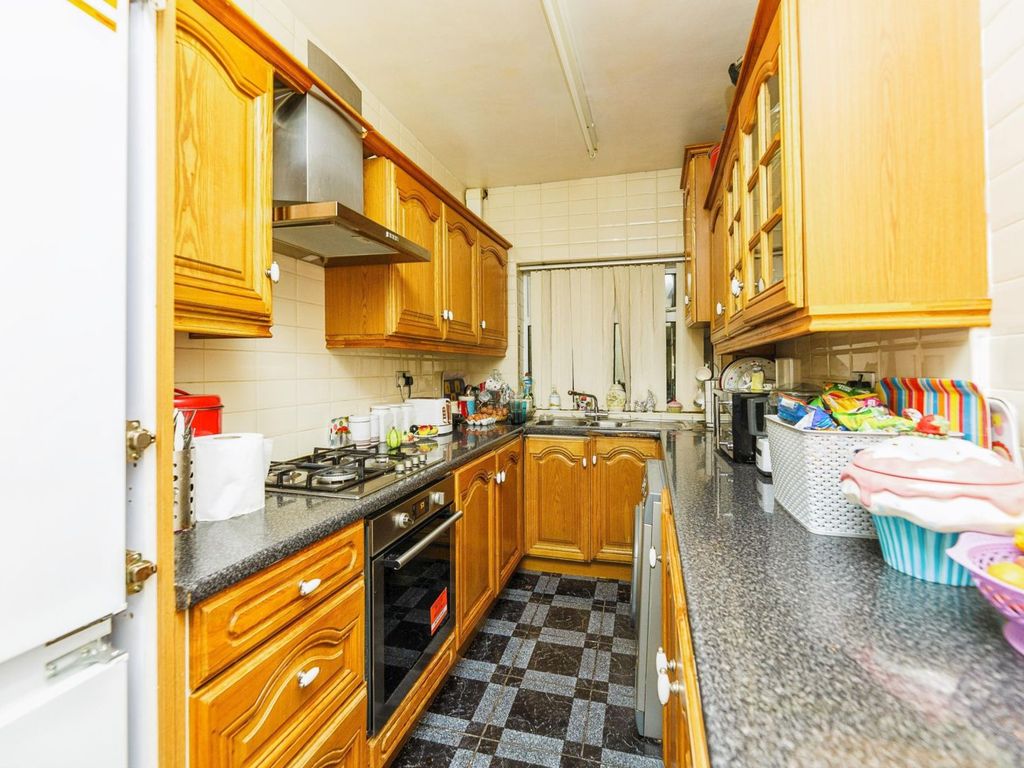 3 bed terraced house for sale in Vickers Road, Sheffield S5 Zoopla