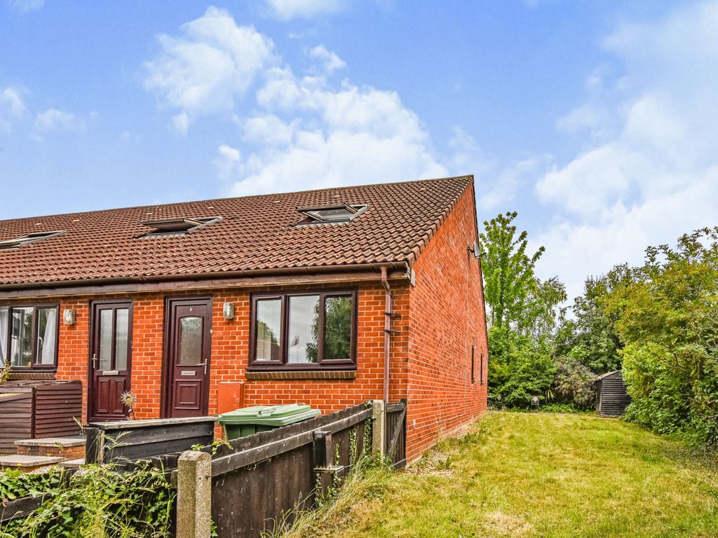 2 bed end terrace house for sale in Walnut Tree Close, Wells, Somerset