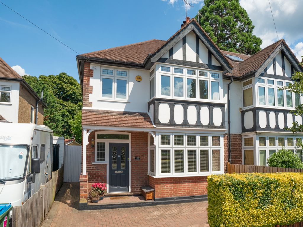 3 bed terraced house for sale in Queens Road, Teddington TW11 Zoopla