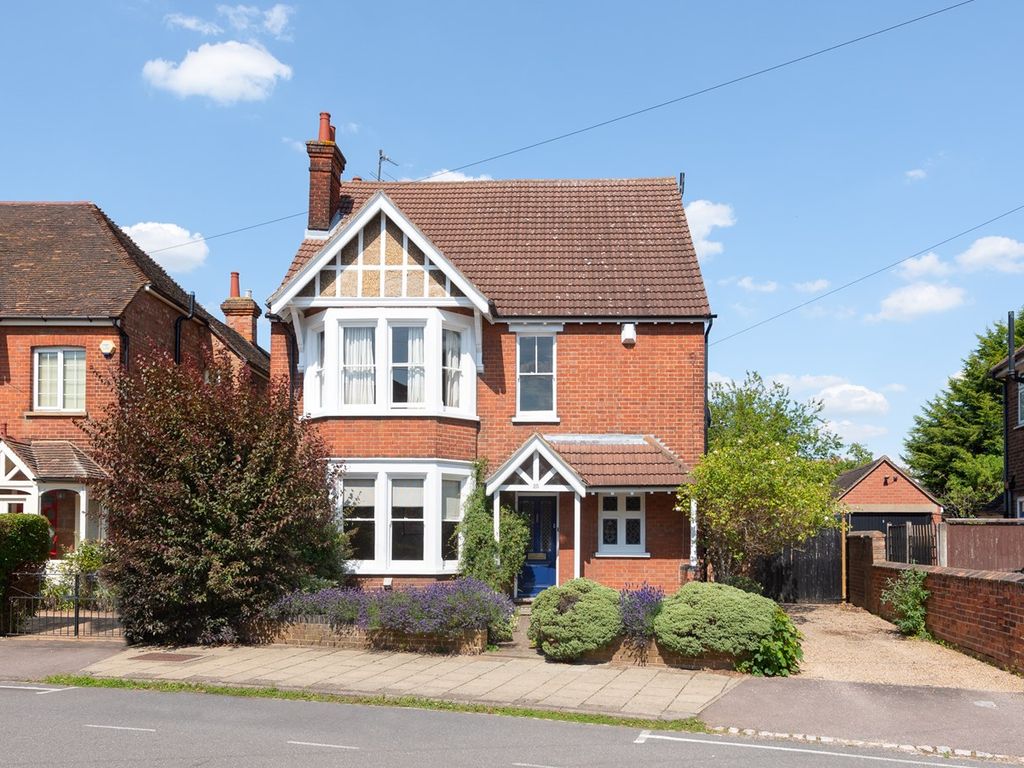 5 bed detached house for sale in Beverley Crescent, Bedford
