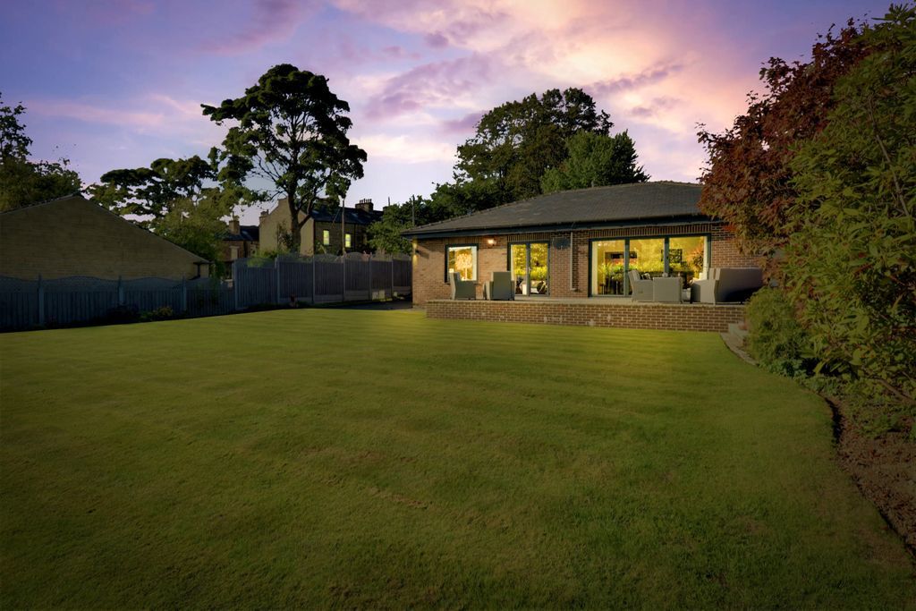 3 bed detached bungalow for sale in Recreation Road, Sowerby Bridge HX6