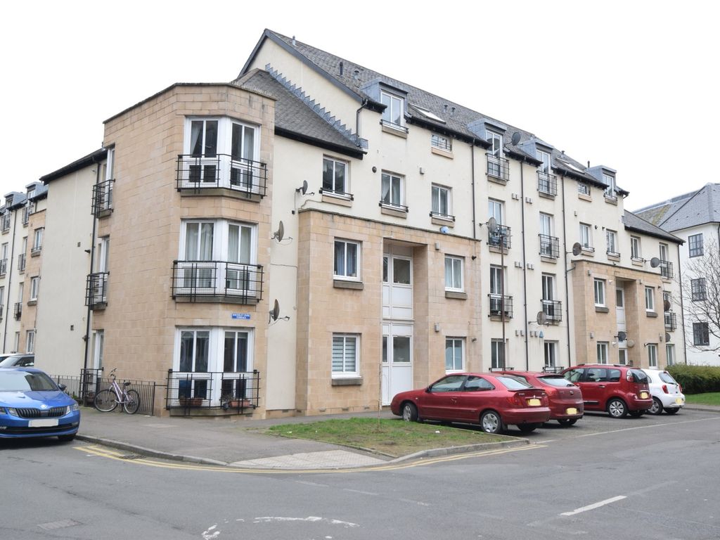 3 bed flat for sale in Waverley Park, Abbeyhill, Edinburgh EH8 Zoopla