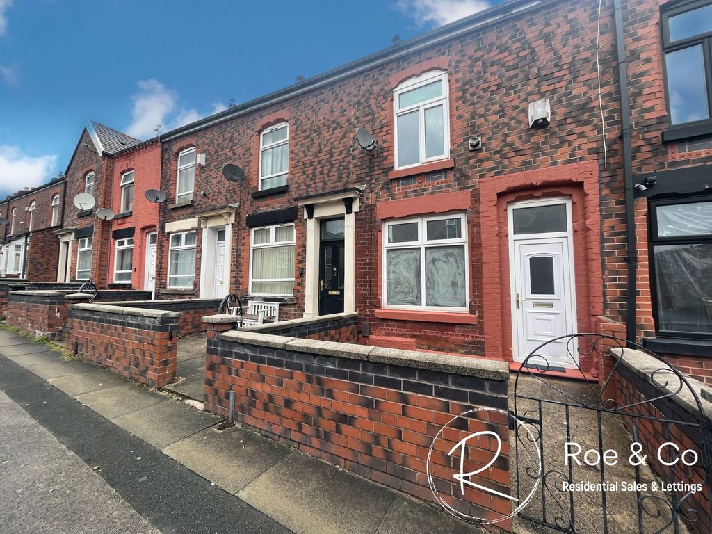 2 bed terraced house for sale in Oxford Grove, Bolton BL1, £110,000