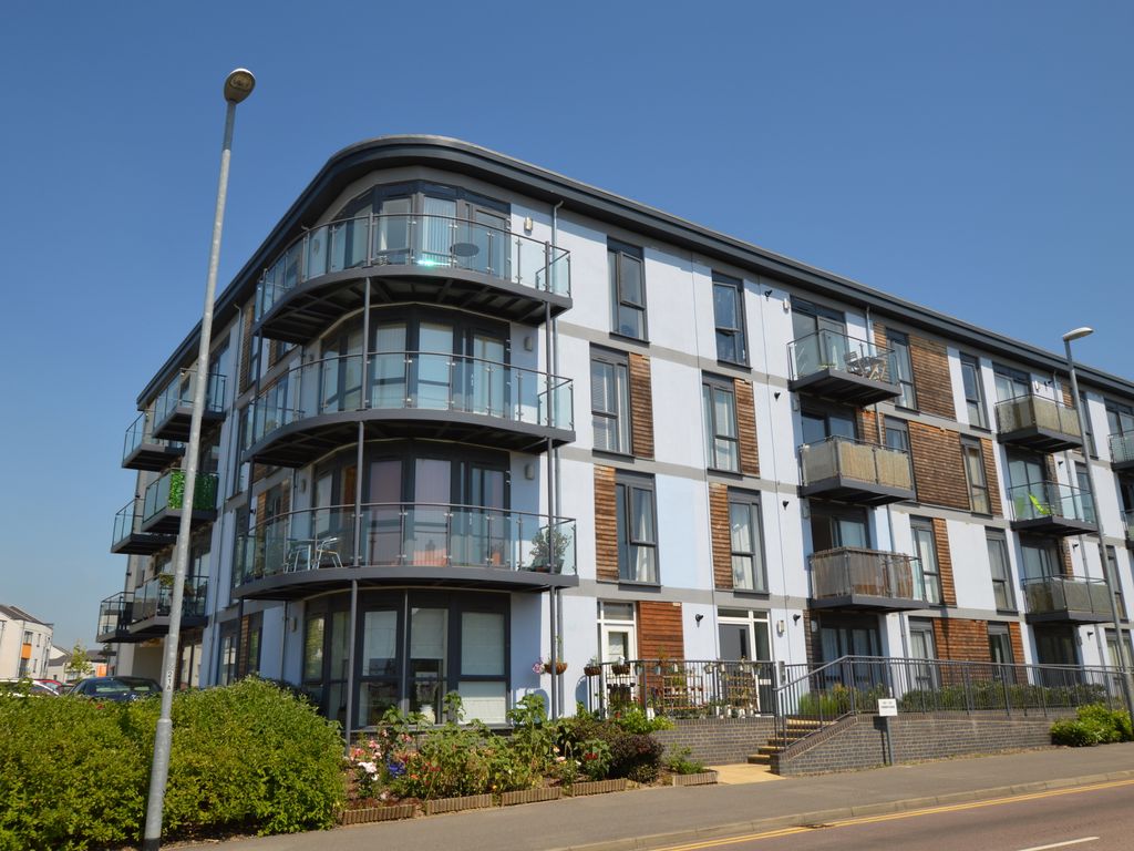 2 bed flat to rent in Turner Road, Colchester CO4, £1,350 pcm Zoopla