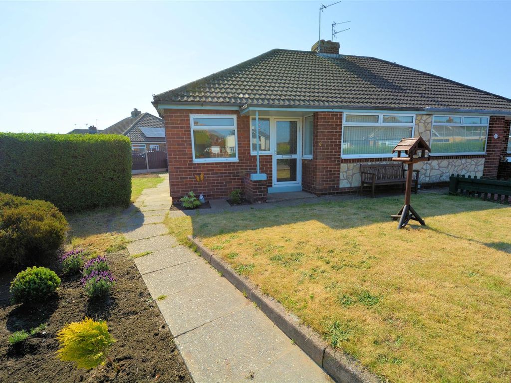 3 bed semidetached bungalow for sale in Orchard Road, Leeds Road