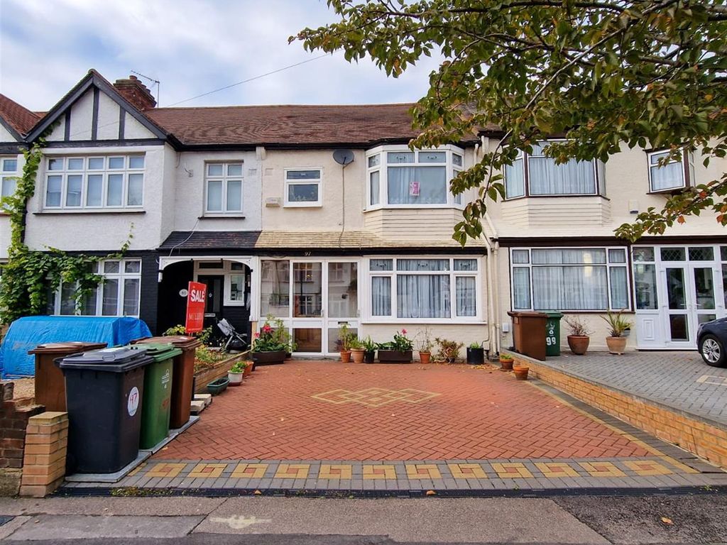4 bed terraced house for sale in Normanshire Drive E4 Zoopla