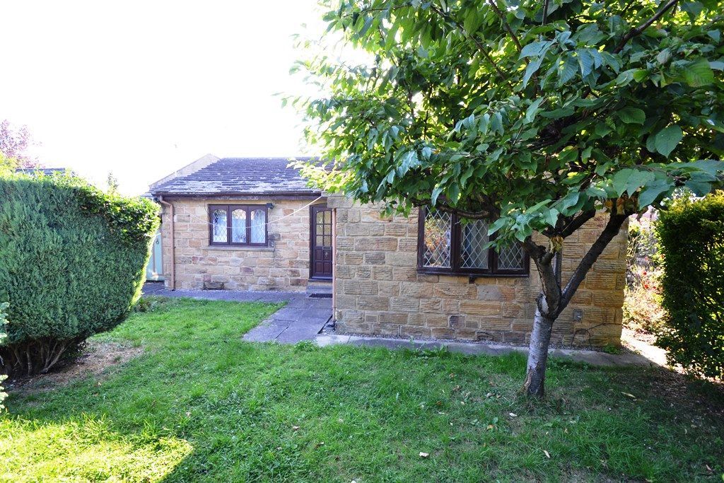 2 bed bungalow for sale in Jamie Court, Greengates, Bradford BD10 Zoopla