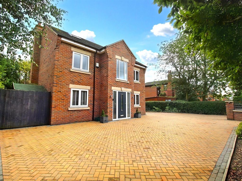 5 bed detached house for sale in Leek New Road, Stockton Brook, Stoke