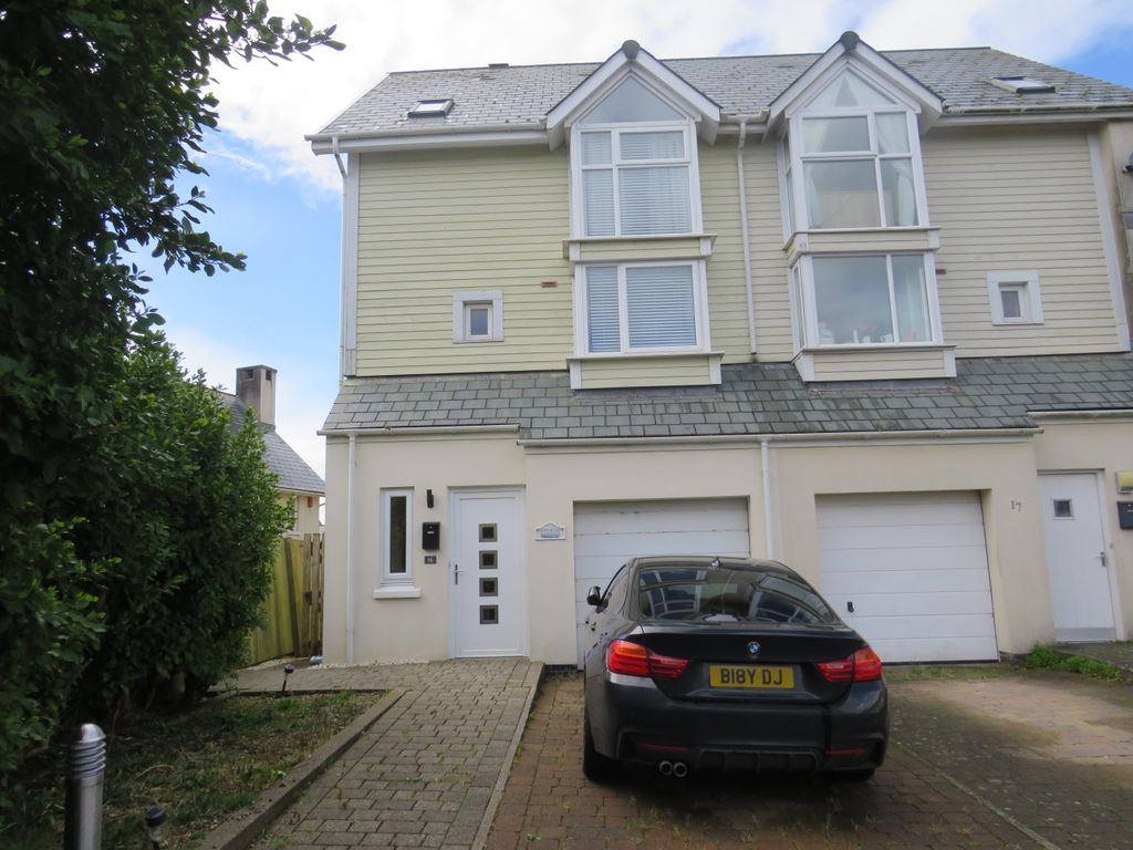 3 bed town house for sale in Pentre Nicklaus Village, Llanelli SA15, £