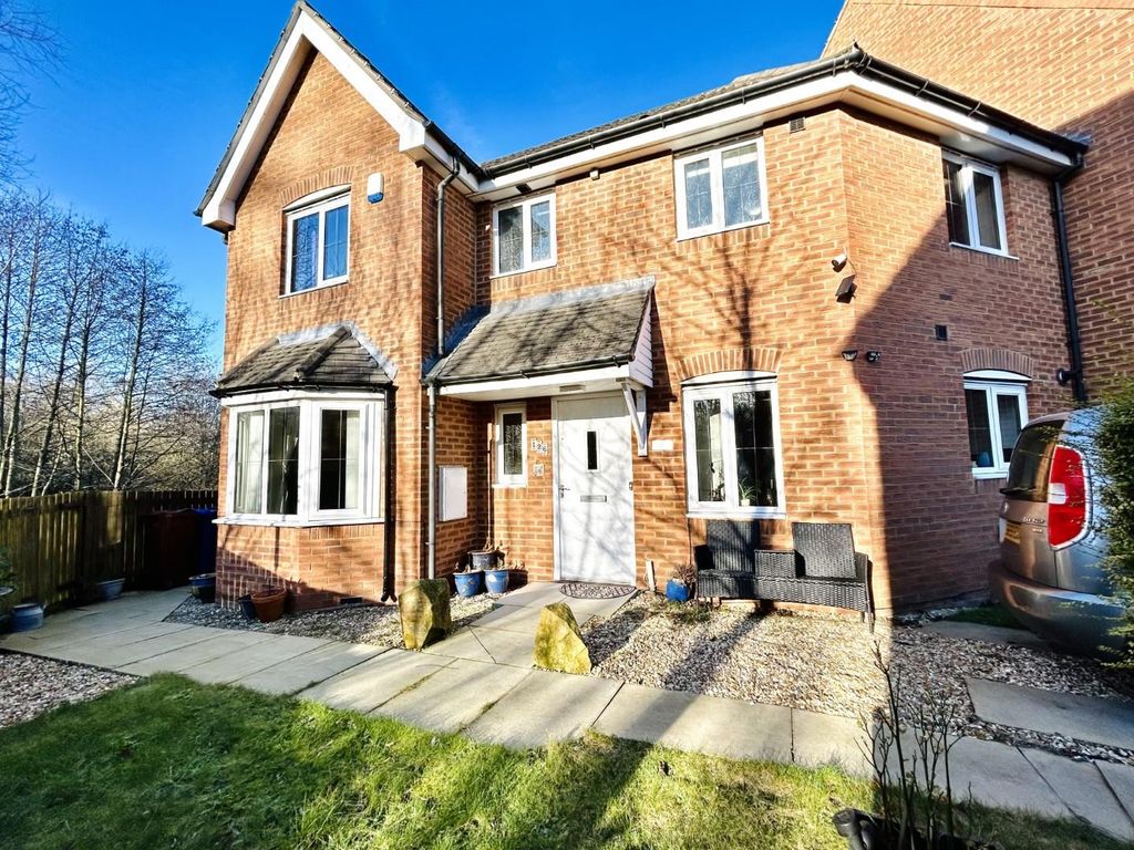 3 bed end terrace house for sale in Kingfisher Drive, Wombwell, Barnsley S73, £180,000 Zoopla