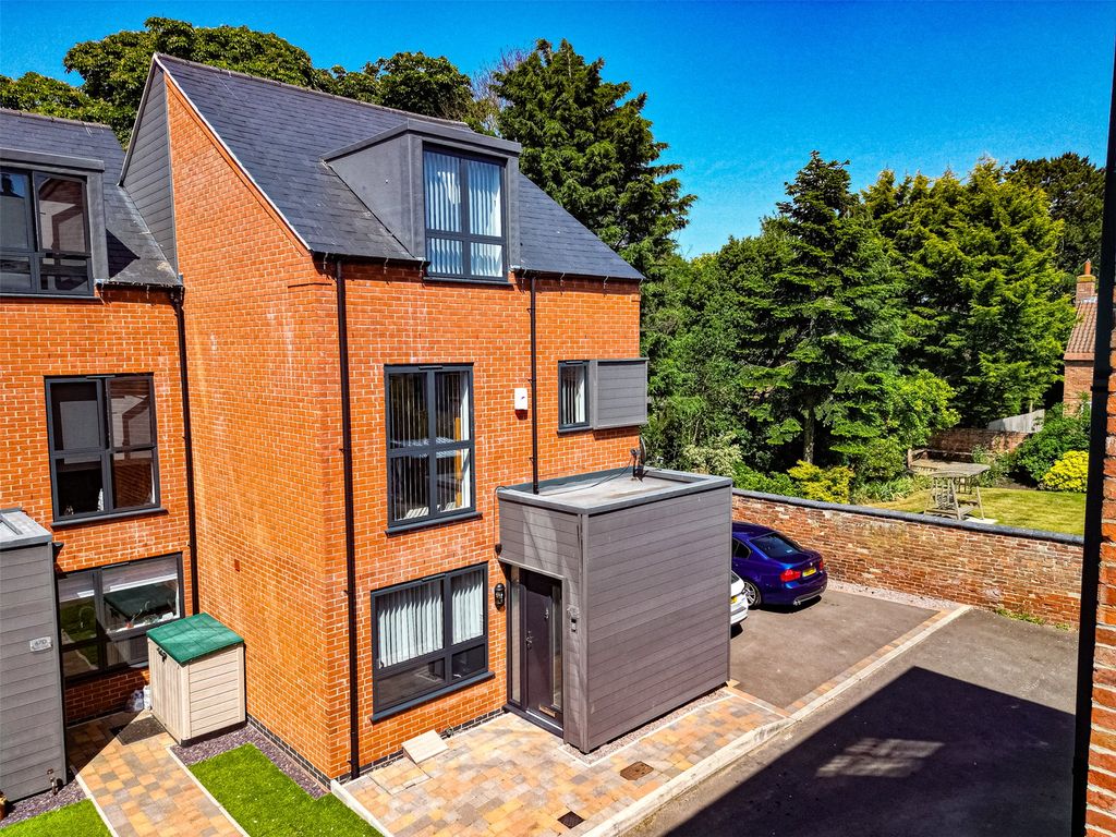 3 bed end terrace house for sale in Main Street, Balderton NG24 Zoopla