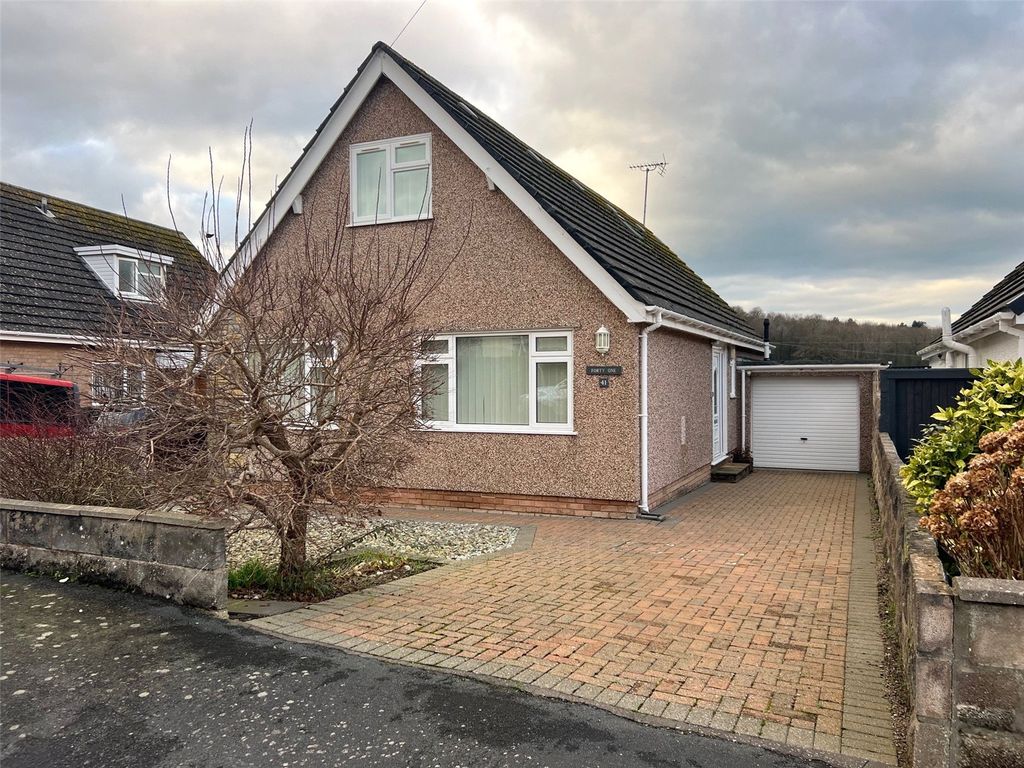 4 bed bungalow for sale in Hill View Road, Llanrhos, Llandudno, Conwy