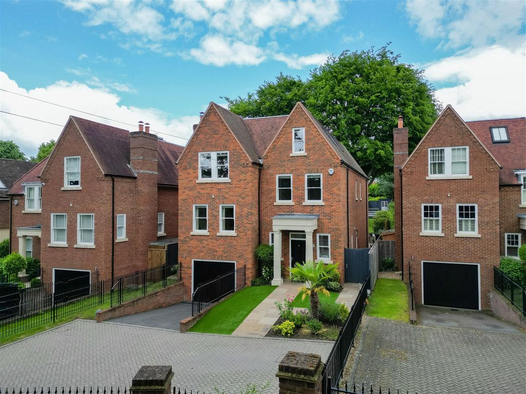 5 bed detached house for sale in Lammas Lane, Esher KT10, £2,000,000