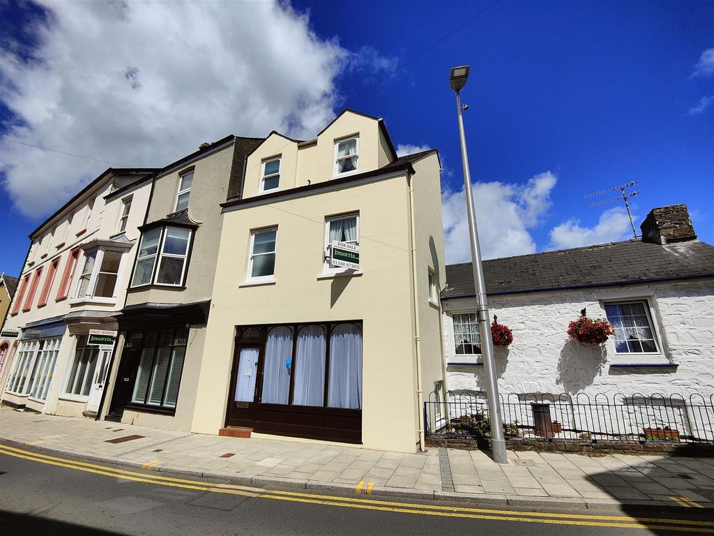 2 bed terraced house for sale in West Street, Fishguard SA65 Zoopla