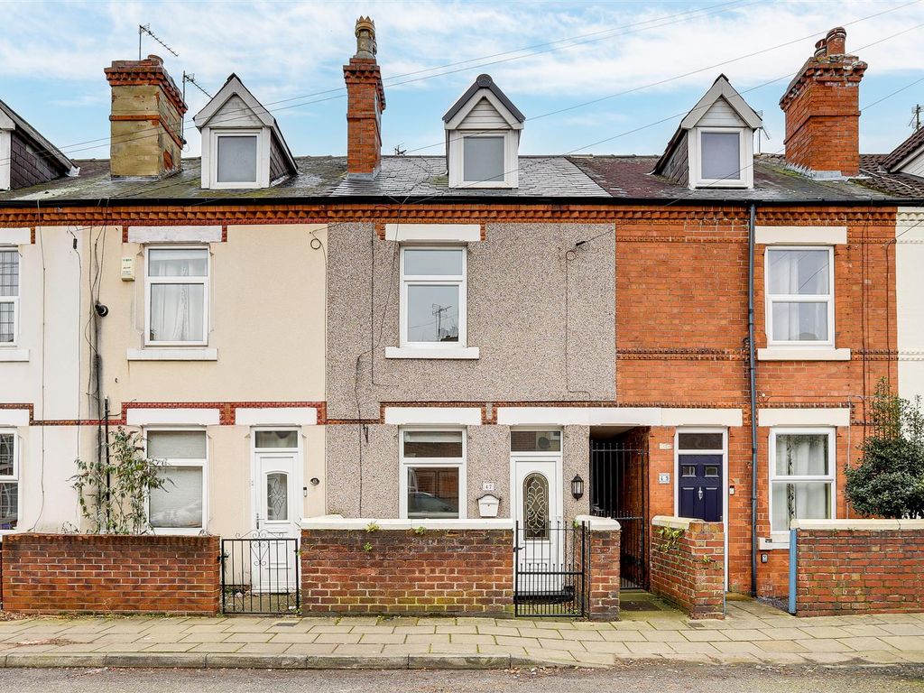 4 bed terraced house for sale in West Terrace, Hucknall