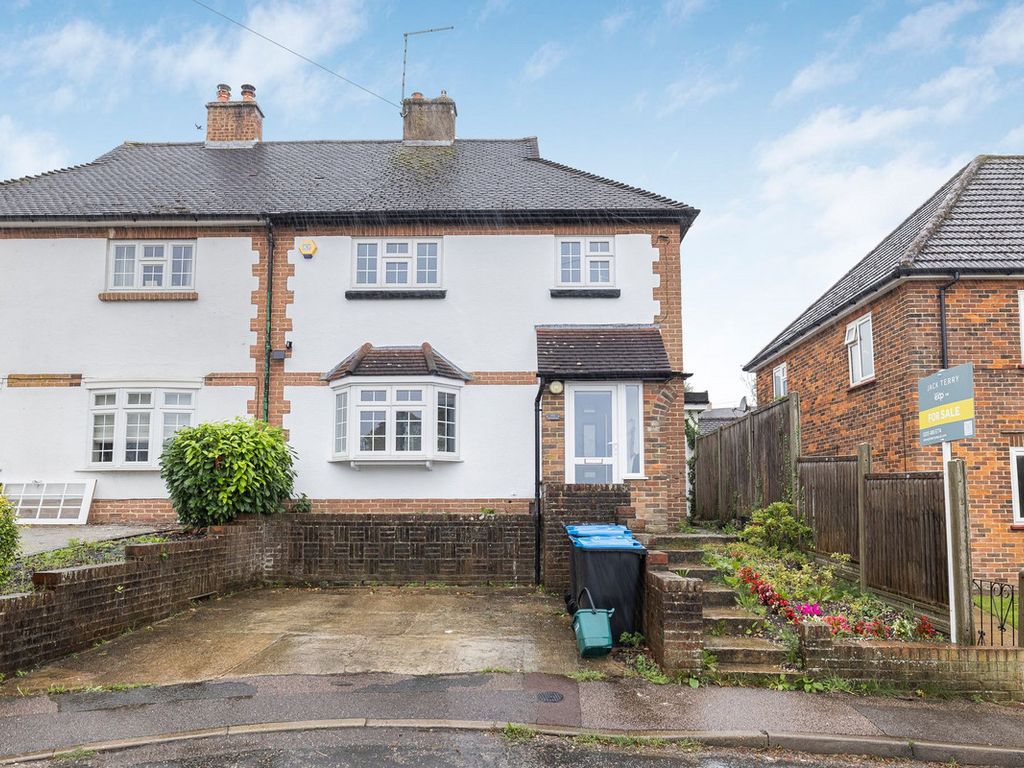 4 bed semidetached house for sale in Sunnybank, Warlingham CR6, £
