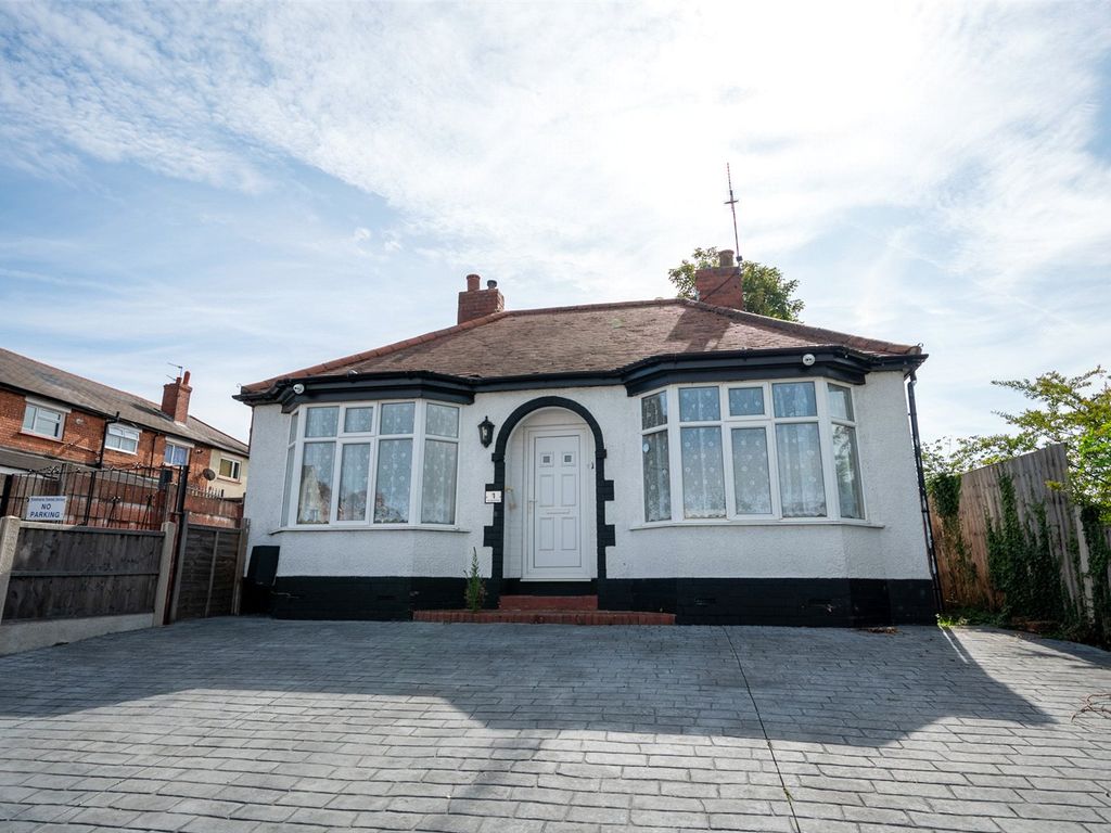 2 bed bungalow for sale in Warstones Road, Penn, Wolverhampton, West Midlands WV4, £225,000 Zoopla