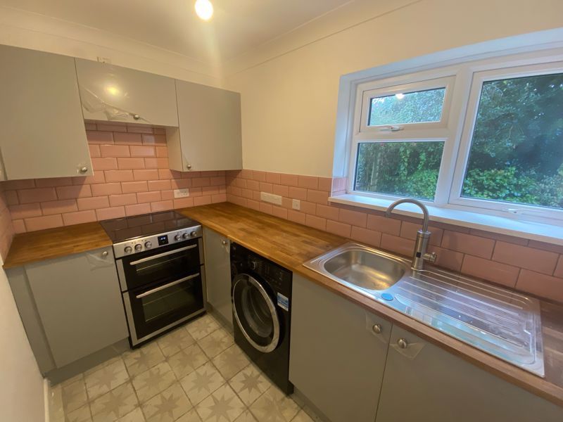 1 bed flat to rent in Old Furzebrook Road, Wareham BH20, £850 pcm Zoopla