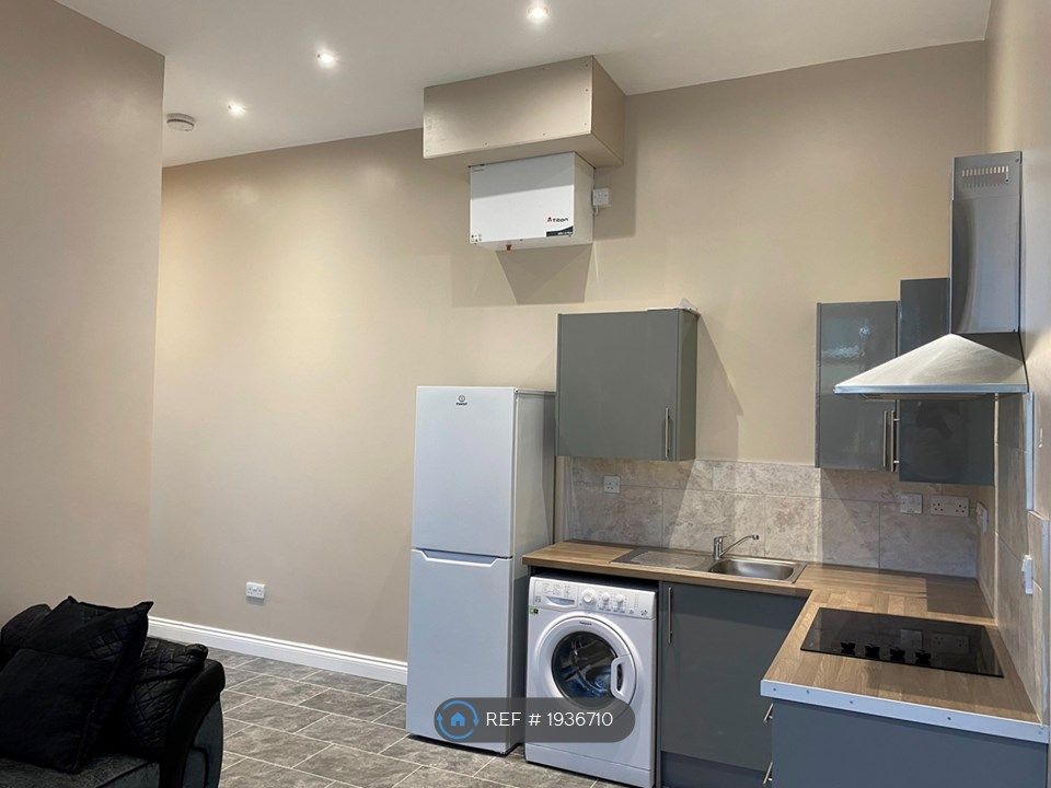 1 bed flat to rent in Stoney Stanton Road, Coventry CV1, £725 pcm Zoopla