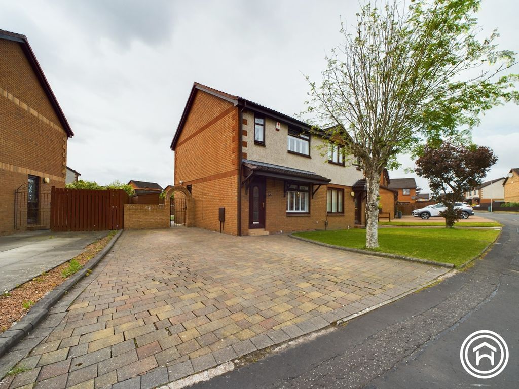3 bed semidetached house for sale in Barony Drive, Baillieston