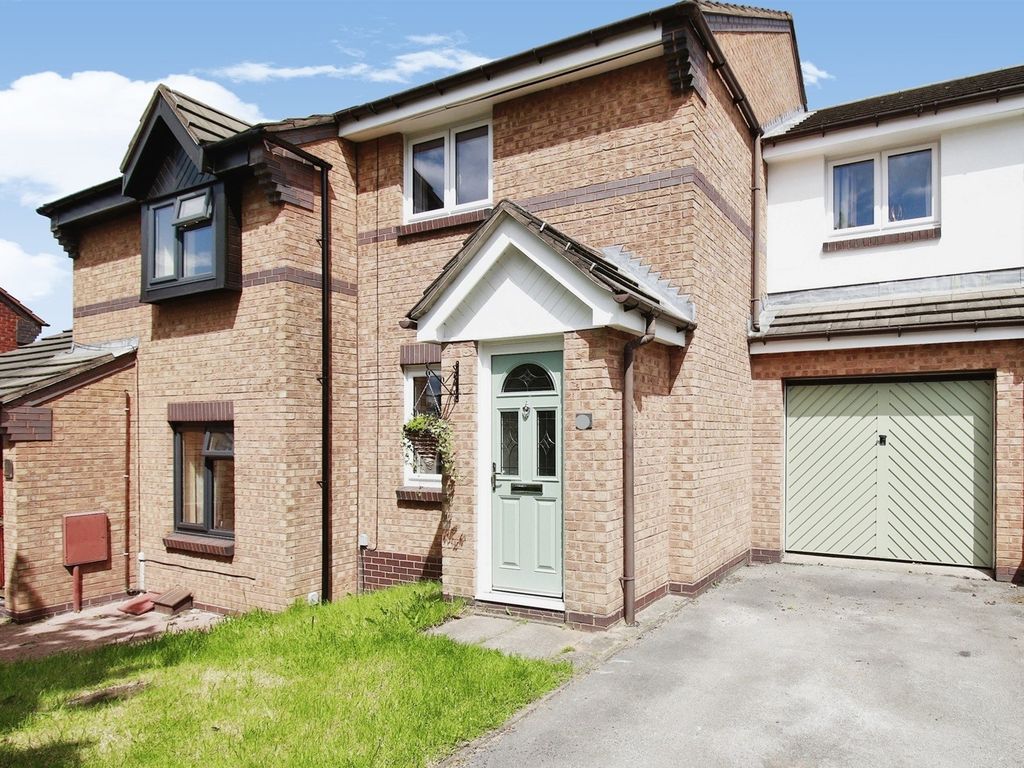 3 bed semidetached house for sale in Gray Street, Birmingham B9, £