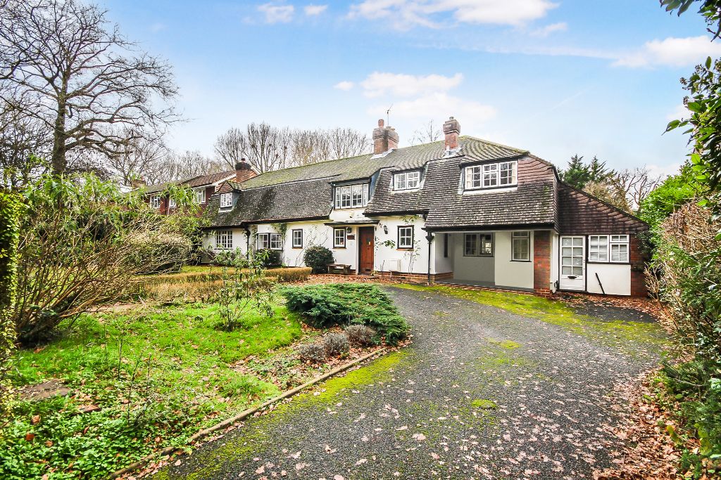 4 bed detached house for sale in Woodland Way, Purley CR8 Zoopla